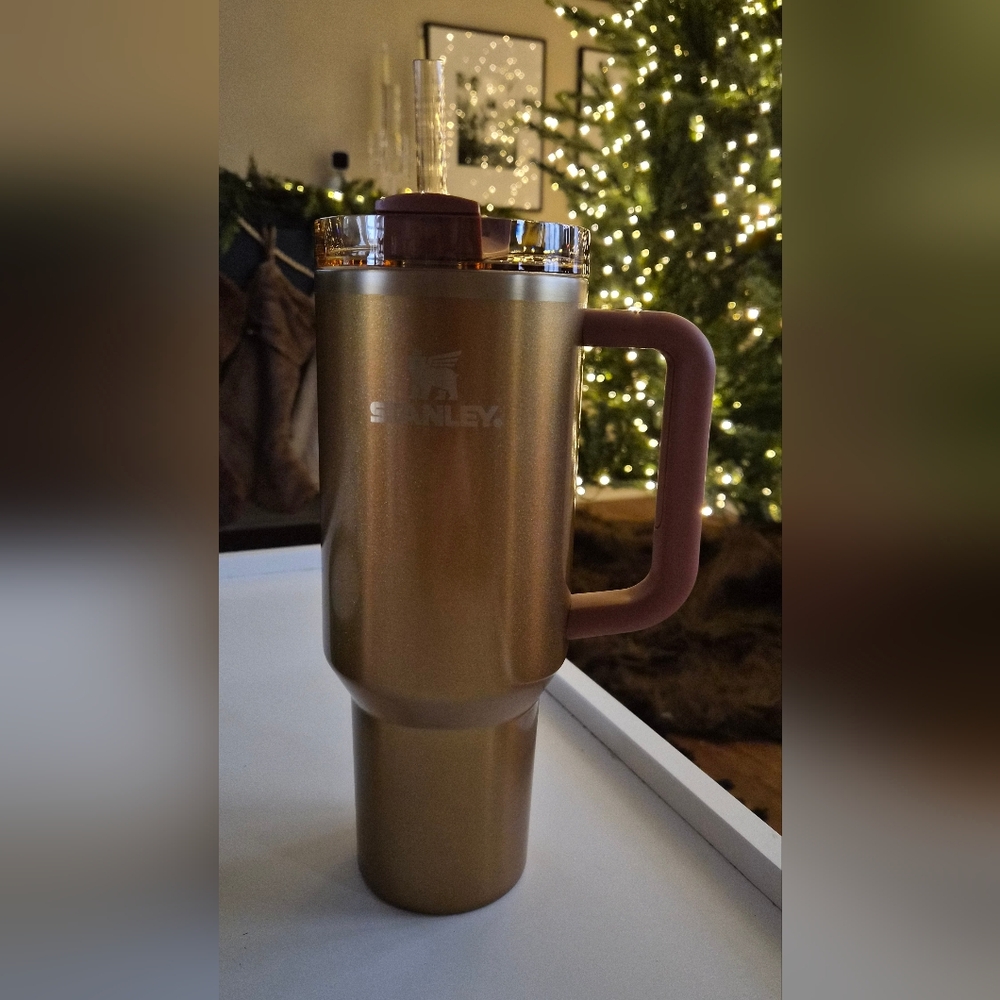 Stanley Gold Tinsel 40oz